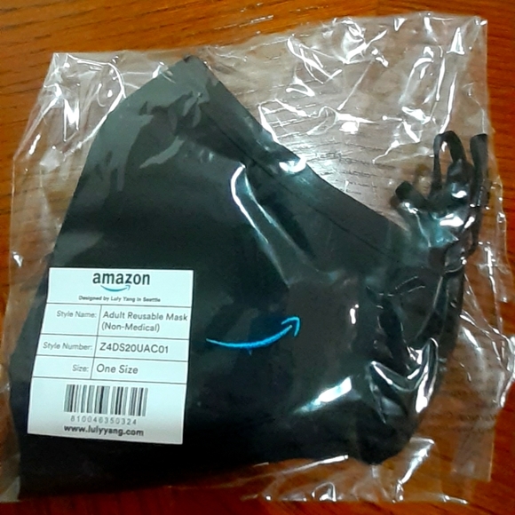Amazon Adult reusable mask (non-medical) - Picture 1 of 5